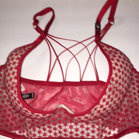 Victoria Secret bra now let’s start preparing for 4th of July - Picture 2 of 5